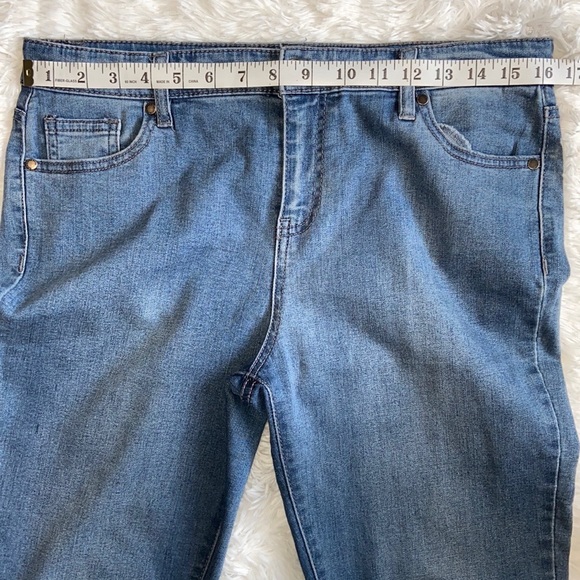 Buffalo David Bitton Aubrey Mid Rise Stretch Super Soft Ankle Grazer Jeans 10/30 - Picture 9 of 12